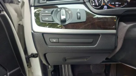 BMW 528 I 차량 아틀란3D맵 네비게이션 터치연동과 순정 HUD 연동 / 서울 서초, 반포, 강남