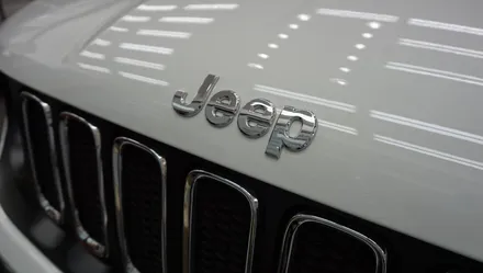JEEP 레니게이드 순정모니터와 연동이 가능한 화질이 좋은 후방카메라 장착. / 서울 서초, 반포, 강남