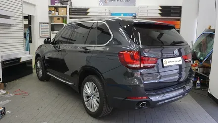 BMW X5 차량에 고정형 사이드스텝 차량용 보조발판으로 어린 아이들도 차량 이용을 편리하게~ / 서울 서초, 반포, 강남