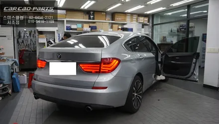 BMW 5GT 순정 모니터와 고화질 연동이 가능한 카플레이 모듈 매립 시공. / 서울 서초, 반포, 강남