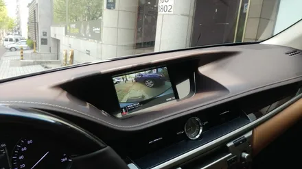 LEXUS ES300h 주차시 편리한 옵션 \