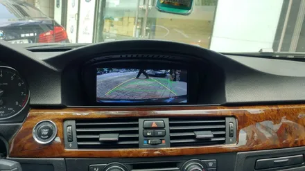 직수입 BMW328I차량에 빠른길을 안내해주는 아틀란3D맵이 탑재가 된 A클래스셋탑2 순정모니터 터치연동 구현. / 서초구 서초동