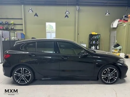 BMW 120I 에이버리데니슨 유광 화이트 전체랩핑 시공! 파주랩핑 운정랩핑 일산랩핑 월롱랩핑 문산랩핑 BMW랩핑 120I랩핑 120I전체랩핑 BMW포인트랩핑 화이트랩핑 흰색랩핑 / 파주 덕은리