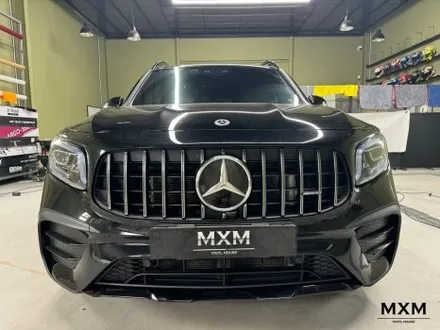 벤츠 glb35amg 차량 외부에 있는 크롬몰딩들 없애보았습니다. 벤츠크롬죽이기 glb크롬죽이기 glb랩핑 glb전체랩핑 파주랩핑 운정랩핑 월롱랩핑 문산랩핑 일산랩핑 벤츠전체랩핑 / 파주 덕은리