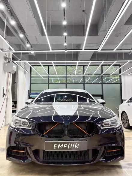 BMW M550d 랩핑 사고처리는 어떻게? 앞범퍼 랩핑 재시공. 보험수리 사고대차까지 김포랩핑 보험처리 / 경기 김포