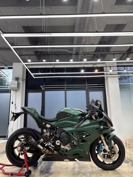 S1000RR 무광 크롬 다크그린 전체랩핑. 김포 인천 바이크에 변화를 주는 가장 확실한 방법. / 경기 김포