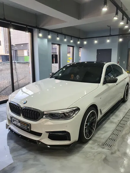 BMW 530i 탑폴리에 루프스킨 / 수원시 영통구 하동