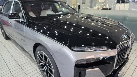 BMW 740d 탑폴리에 필름으로 순정과 똑같은 투톤랩핑/듀오톤랩핑! / 수원시 영통구 하동
