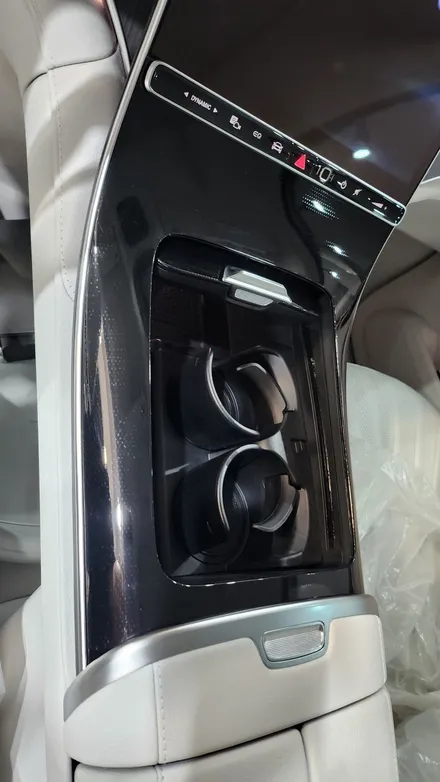 벤츠 EQE SUV 하이글로시 실내/외 PPF로 손때, 스크래치 걱정 끝! / 수원시 영통구 하동