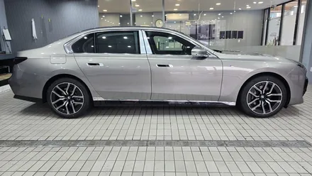 BMW 740d 탑폴리에 필름으로 순정과 똑같은 투톤랩핑/듀오톤랩핑! / 수원시 영통구 하동
