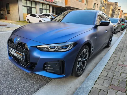 수원 랩핑 / BMW i4 무광 트렌톤블루 전체 랩핑! / 수원시 영통구 하동