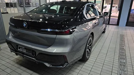 BMW 740d 탑폴리에 필름으로 순정과 똑같은 투톤랩핑/듀오톤랩핑! / 수원시 영통구 하동