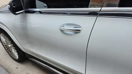 벤츠  GLS600 마이바흐 고광택 듀오톤 랩핑! 옵션가격 3000만원의 효과를 느끼세요!! / 수원시 영통구 하동