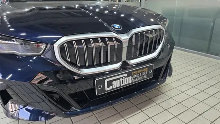 BMW 5시리즈(G60) 아이코닉 글로우 키드닐 그릴 크롬 죽이기! / 수원시 영통구 하동