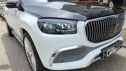 벤츠  GLS600 마이바흐 고광택 듀오톤 랩핑! 옵션가격 3000만원의 효과를 느끼세요!! / 수원시 영통구 하동