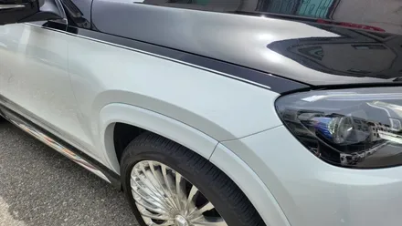 벤츠  GLS600 마이바흐 고광택 듀오톤 랩핑! 옵션가격 3000만원의 효과를 느끼세요!! / 수원시 영통구 하동