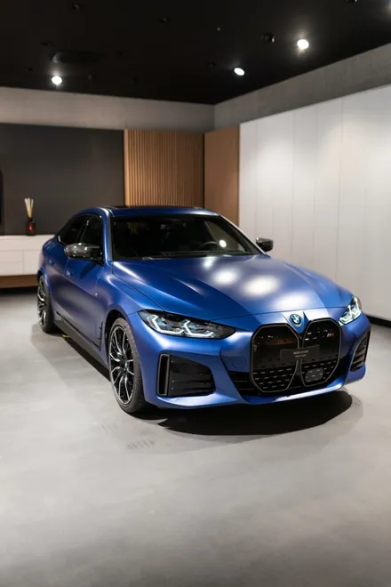 수원 랩핑 / BMW i4 무광 트렌톤블루 전체 랩핑! / 수원시 영통구 하동