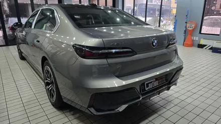 BMW 740d 탑폴리에 필름으로 순정과 똑같은 투톤랩핑/듀오톤랩핑! / 수원시 영통구 하동