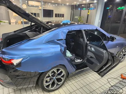 수원 랩핑 / BMW i4 무광 트렌톤블루 전체 랩핑! / 수원시 영통구 하동