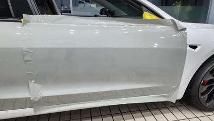 테슬라 모델3 고광택 탑폴리에 필름 전체랩핑으로 컬러 체인지! / 수원시 영통구 하동