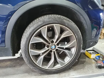 [첨단타이어] BMW X4 20d 순정19인치 다이아몬드컷팅 휠복원 - / 전주
