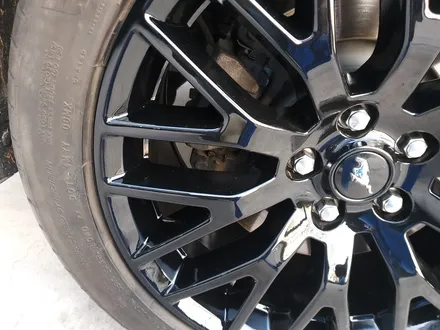 [첨단타이어] 머스탱 GT 5.0 Coupe 19인치 블랙유광 휠복원 / 전주
