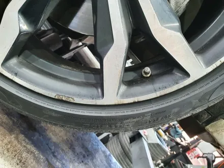 [전주휠복원 첨단타이어] BMW X2 순정20인치 다이아몬드컷팅 휠복원/휠스크래치 휠긁힘 / 전주