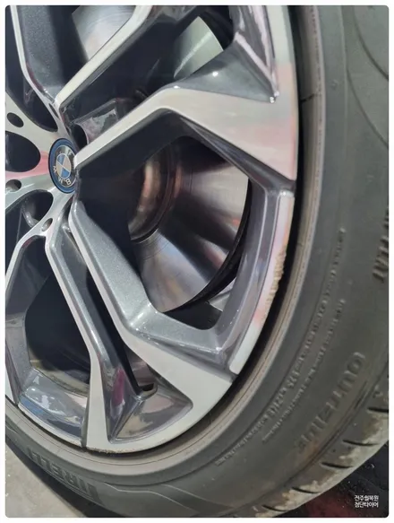 [전주 휠복원 첨단타이어] BMW X5 순정21인치 휠스크래/다이아몬드컷팅 휠복원 정읍휠복원,대전휠광주휠,충북충남휠,전주자동차휠,광주휠복원, 김제휠복원,군산휠복원,전주자동차휠인치업 / 전주