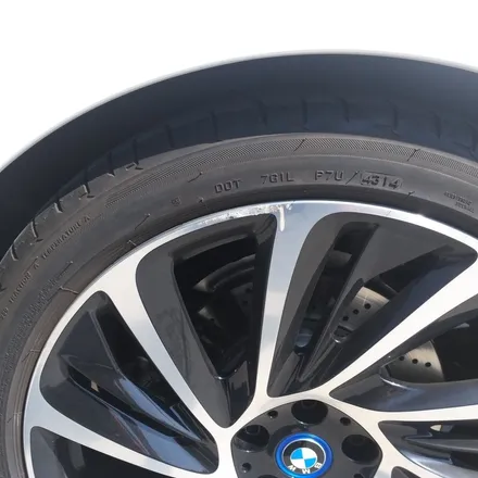 [첨단타이어] BMW I8 순정 다이아몬드컷팅->블랙유광 색상변경 휠복원 전주휠복원,전북휠복원 익산휠복원, 김제휠복원, 군산휠복원, 정읍휠복원, 남원휠복원,전주휠도색,전주휠용접,휠 / 전주