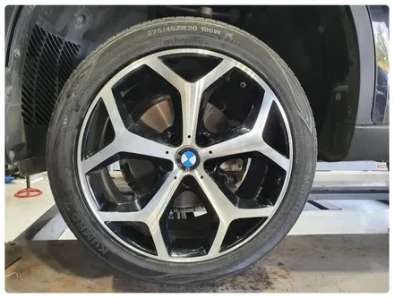 [전주휠복원 첨단타이어] BMW X6 19인치 순정휠-> 20인치 인치업(블랙폴리쉬컷팅휠+중고타이어조합)커스텀휠복원!- / 전주