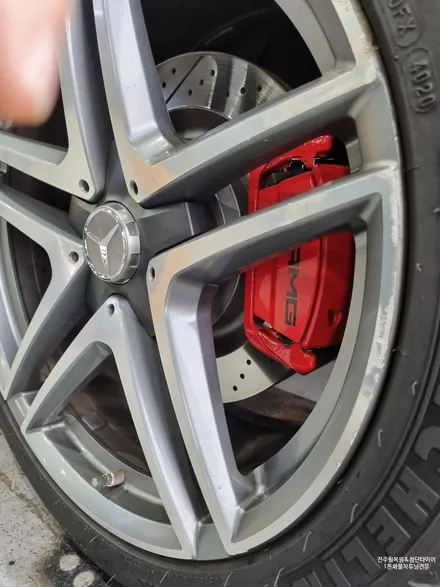 벤츠S63 AMG 순정20인치휠->다이아몬드컷팅 휠복원 튜닝 정읍휠복원,대전휠광주휠,충북충남휠,전주자동차휠,광주휠복원, 김제휠복원,군산휠복원,전주자동차휠 / 전주