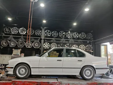 🐎전주 휠복원 첨단타이어🙇🏻‍♂️🙇🏻‍♀️BMW 525i 올드카 순정 16인치 도장휠⇨휠복원 작업 전주휠튜닝,인치업,휠도색,휠커스텀,휠굴절,휠크랙,휠수리,복원휠,휠타이어 / 전주