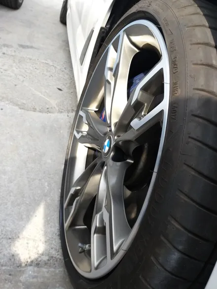 [첨단타이어]BMW M 550d 20인치 다이아몬드컷팅 휠복원 - / 전주