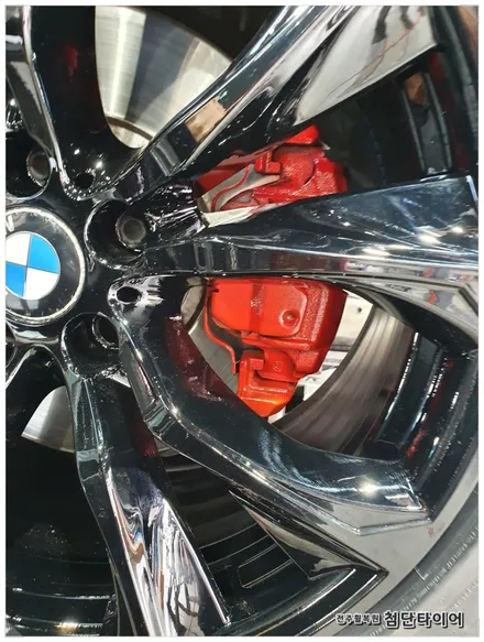 [전주휠복원 첨단타이어] BMWX6 순정20인치 -> 블랙유광휠복원(휠도색+캘리퍼전용 우레탄도색+ 피넬리 / 전주