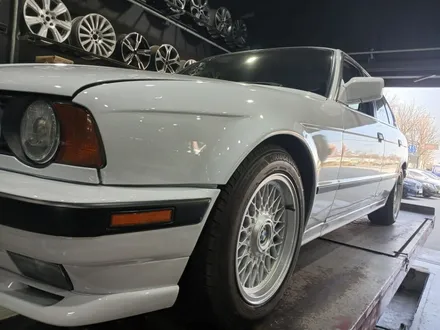🐎전주 휠복원 첨단타이어🙇🏻‍♂️🙇🏻‍♀️BMW 525i 올드카 순정 16인치 도장휠⇨휠복원 작업 전주휠튜닝,인치업,휠도색,휠커스텀,휠굴절,휠크랙,휠수리,복원휠,휠타이어 / 전주