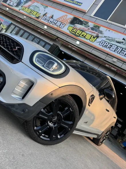 [전주 휠복원 첨단타이어] BMW 미니 컨트리맨 19인치 순정휠 ⇒ 블랙유광으로 휠복원 전주휠타이어,인치업튜닝,브레이크튜닝 광주대전휠복원,서천대천휠복원,정읍김제군산휠복원 / 전주