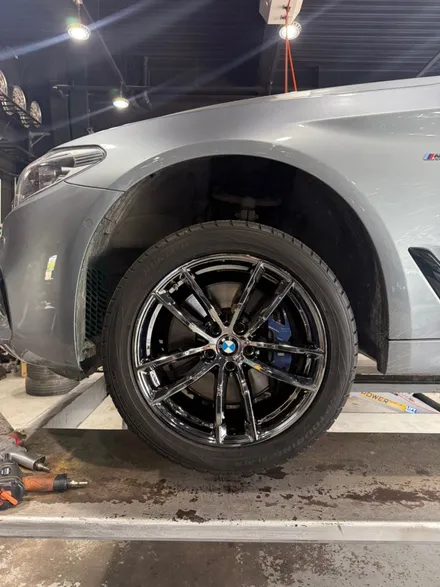 [전주 휠복원 첨단타이어] BMW 5시리즈 G30 순정 18인치 도장휠⇨블랙스퍼터링크롬 커스텀 복원휠로 교체 전주휠튜닝,인치업,휠도색,휠수리,휠용접,휠커스텀,휠타이어,바이크휠튜닝 / 전주