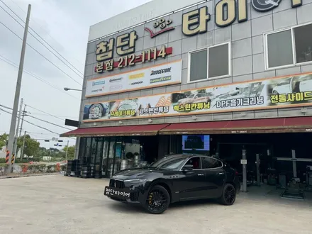 [전주 휠복원 첨단타이어] 마세라티 르반떼 21인치 순정 컷팅휠⇨블랙유광으로 휠복원 김제익산군산휠복원,이서부안남원휠복원,대전휠복원,광주휠복원,서천대천휠복원,충남충북휠복원,휠타이어 / 전주