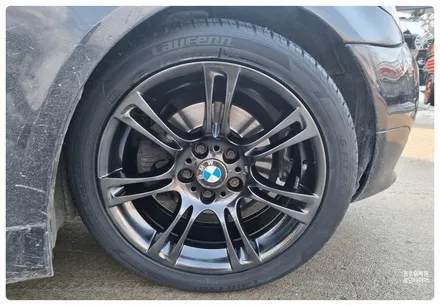 [전주 휠복원 첨단타이어] BMW528i 순정18인치 휠스크래치+휠크랙발생-> BMW5시리즈 순정18인치 블랙크롬 커스텀 휠복원+2454018 라우펜타이어 조합, 김제익산군산휠복원 / 전주