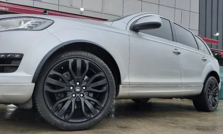 [첨단타이어] 아우디 Q7 3.5 TDI 21인치 블랙크롬 순정휠->레인지로버스포츠 블랙무광 복원휠로 교체!! / 전주