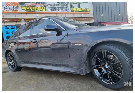 [전주 휠복원 첨단타이어] BMW528i 순정18인치 휠스크래치+휠크랙발생-> BMW5시리즈 순정18인치 블랙크롬 커스텀 휠복원+2454018 라우펜타이어 조합, 김제익산군산휠복원 / 전주