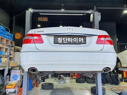 [전주휠복원 첨단타이어]벤츠E300 17인치 사제휠->18인치 인치업!!( / 전주