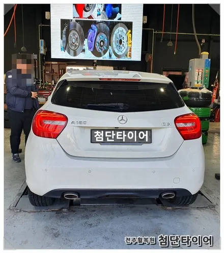 [전주휠복원 첨단타이어] 벤츠A180 순정18인치->  벤츠CLA AMG 18인치 복원휠 +225/40R18 라우펜타이어 교체![군산김제익산휠복원, 전주 휠복원,전주휠타이어인치업 / 전주