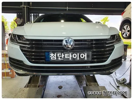 [전주휠복원 첨단타이어] 폭스바겐 아테온 자동차사고 휠타이어손상 보험처리 진행- 19인치 로사이로 ST휠+ / 전주
