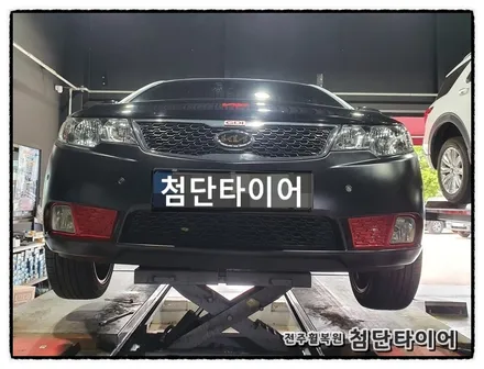 [전주휠복원 첨단타이어] 포르테 17인치 벨센휠-> 로드릭 1458 아산티 블랙폴리쉬 17인치+ 215/45R17 금호 솔루스 TA31) / 전주