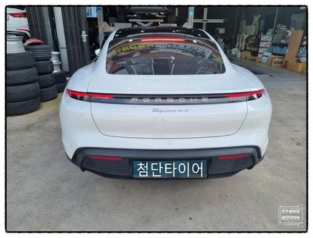 [전주 휠복원 첨단타이어] 포르쉐 타이칸 4S 순정21인치 휠복원/휠도색-익산김제군산휠,순창남원휠복원,대전휠광주휠복원,목포서천휠복원, 전주휠튜닝,전주휠타이어 / 전주