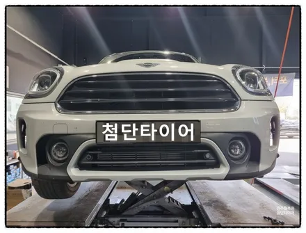 [전주 휠복원 첨단타이어] 미니 컨트리맨 쿠퍼D 순정18인치 도장휠-> BMW 미니쿠퍼JCW 18인치 - / 전주