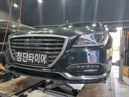 [전주 휠복원 첨단타이어]제네시스 G80 순정19인치->BBS CH-R 정품19인치 블랙크롬 복원휠튜닝!정읍익산김제휠복원, 군산광주대전휠복원튜닝,목포여수휠복원,휠용접굴절,군산휠복원 / 전주