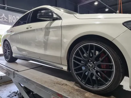 [전주휠복원 첨단타이어]벤츠CLA45 amg 자동차사고휠손상 보험처리 순정19인치 휠복원+휠도색=블랙무광+컷팅휠복원 -정읍휠,익산김제군산휠,순창남원휠복원,대전휠광주휠복원,충북충남휠 / 전주