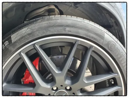 [첨단타이어]벤츠GLE63s AMG 22인치 정품휠복원(블랙무광+다이아몬드컷팅) / 전주